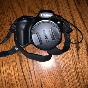 Canon powershot SX520 HS Camera and Canon Bag